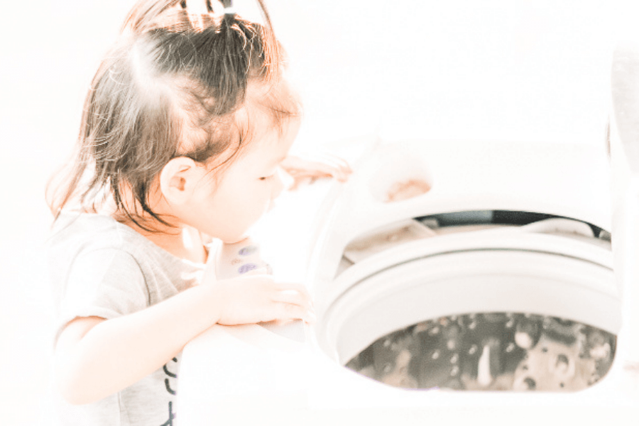 Natural Cleaning Products That Really Make Laundry Sparkle